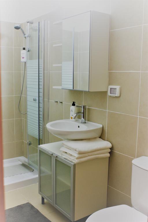 Tlv Suites By The Sea - 2 Rooms Tel Awiw Zewnętrze zdjęcie