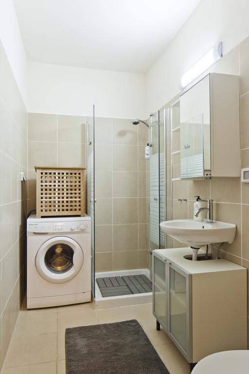 Tlv Suites By The Sea - 2 Rooms Tel Awiw Zewnętrze zdjęcie